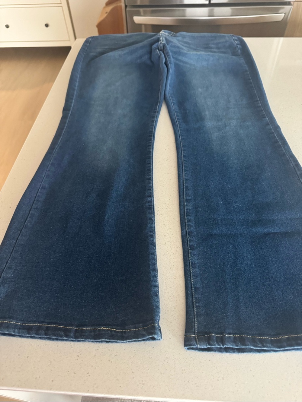 Women's Wide Leg Jeans in Vintage Blue - Picture 4 of 9